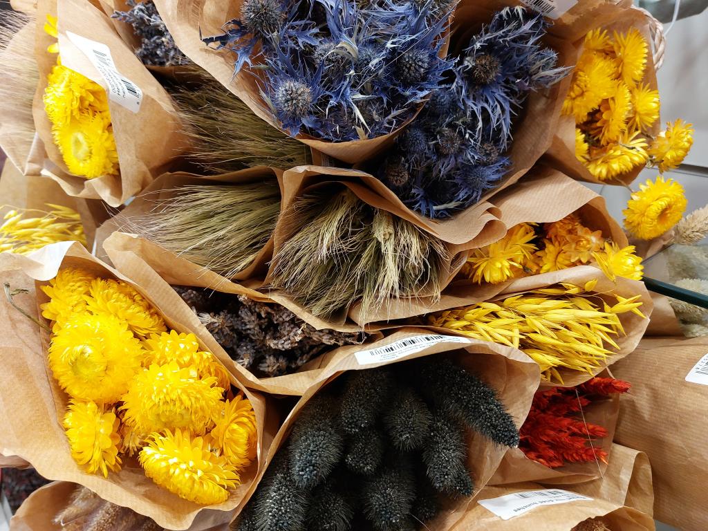 Jolis bouquets de fleurs sches