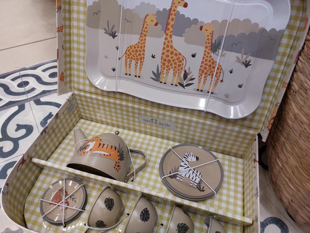 Mallette de vaisselle en fer